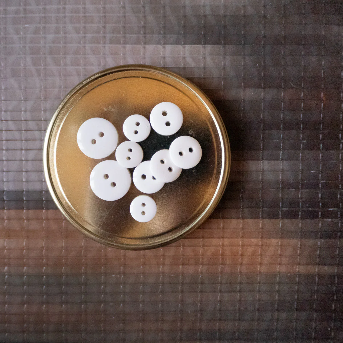 2 holes shiny button - 10, 12 and 15 mm - White